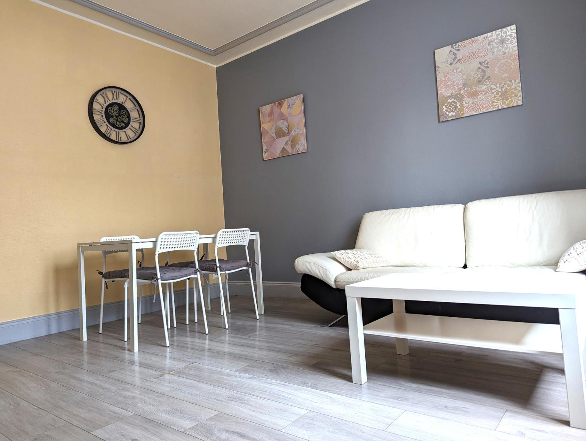 Le Mirage - Appartement 2 Chambres, Salon, Cuisine Equipee, Parking Et Wifi Gratuit Mulhouse Exterior foto
