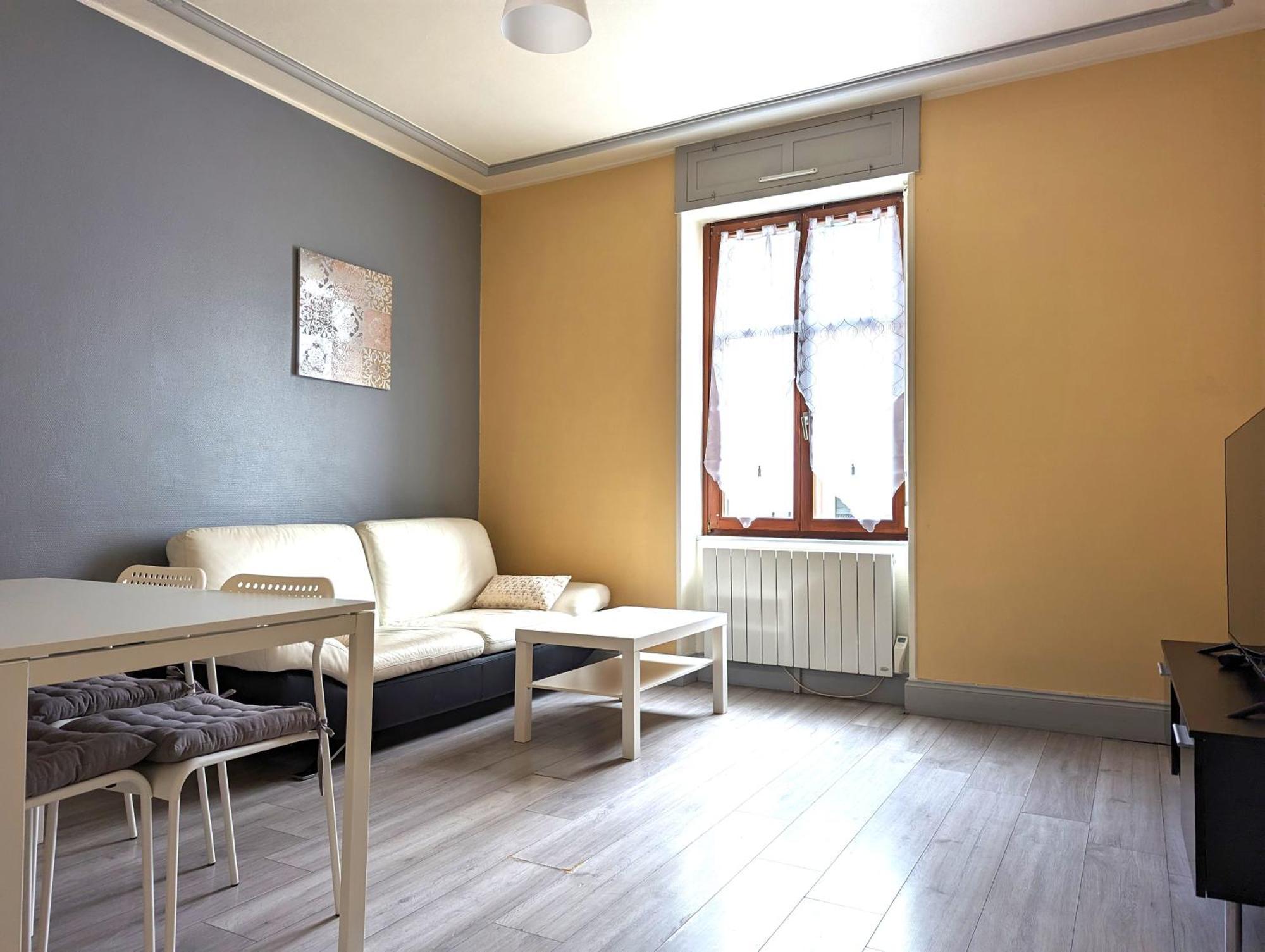 Le Mirage - Appartement 2 Chambres, Salon, Cuisine Equipee, Parking Et Wifi Gratuit Mulhouse Exterior foto